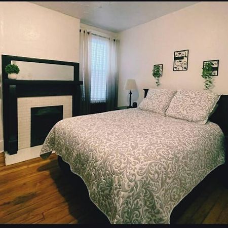 ピッツバーグLovely 2Br W Office Space - King Bed & Alexaアパートメント エクステリア 写真